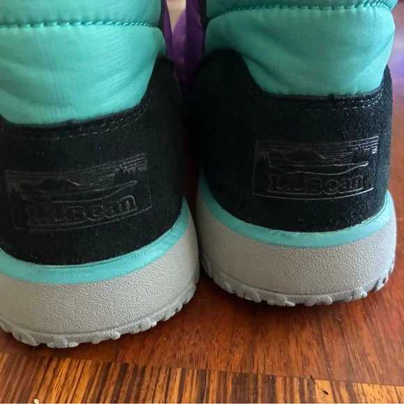 New L.L. Bean Purple and Black Mountain Classic Quilted Booties - Picture 6 of 8